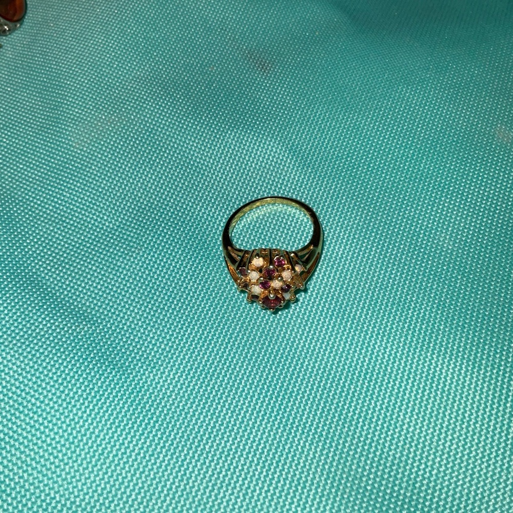 The bigger the center piece of the ring the better